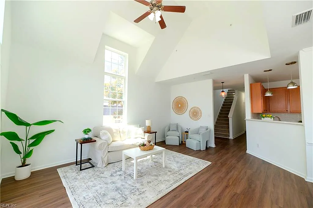 1602 Rustads Cir, Williamsburg — photo