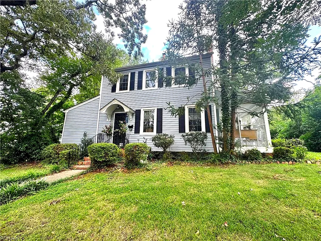40 Franklin RD, NEWPORT NEWS VA 23601
