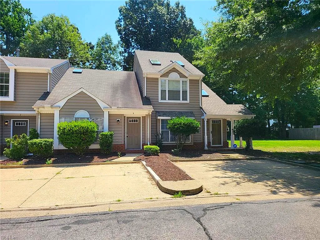 9 Madrone PL, HAMPTON VA 23666