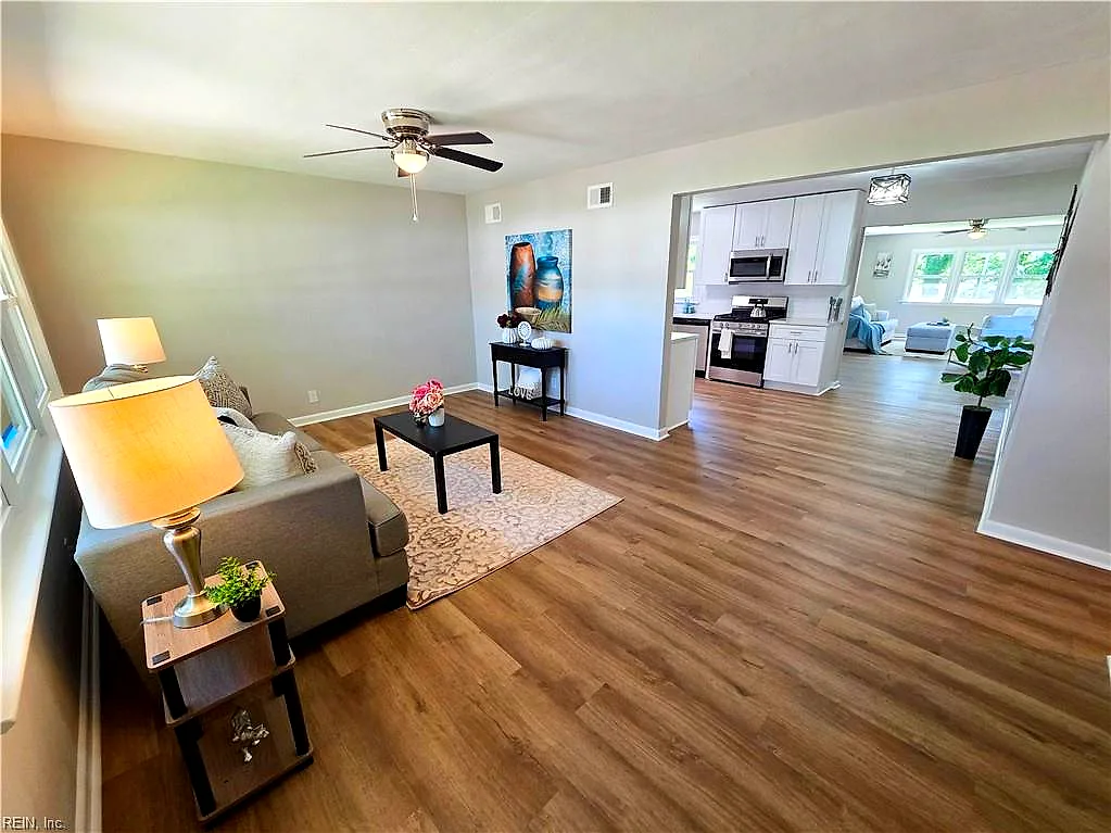 1425 Sunset DR, NORFOLK VA 23503