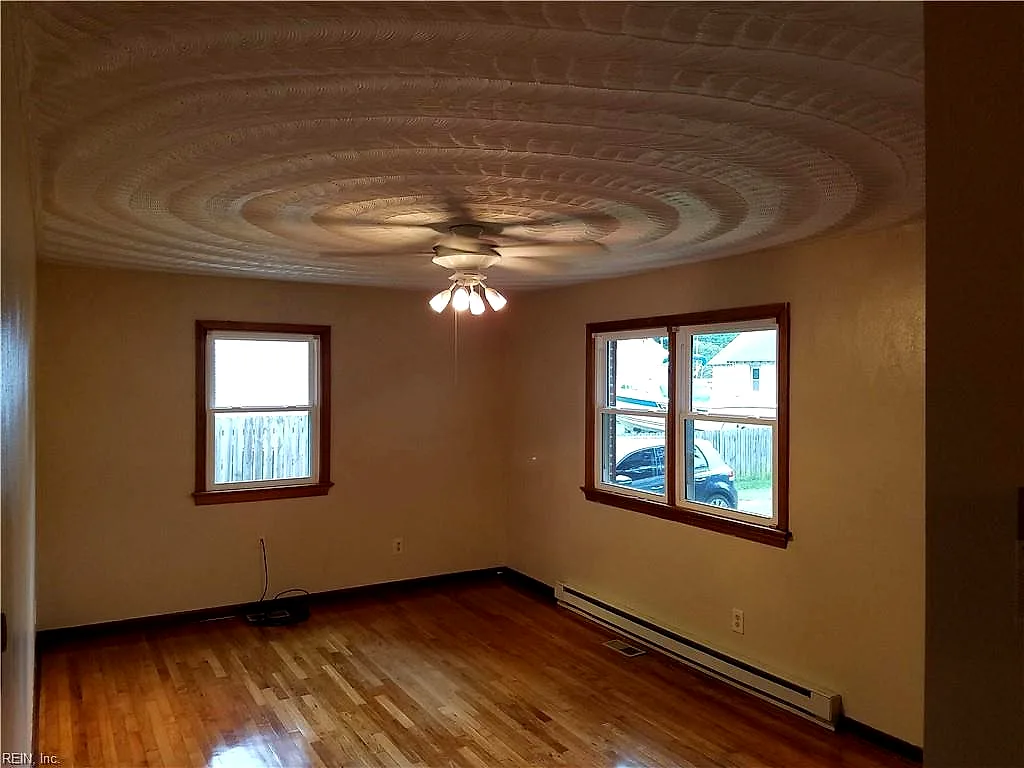 832 Lesner Ave, Norfolk — photo
