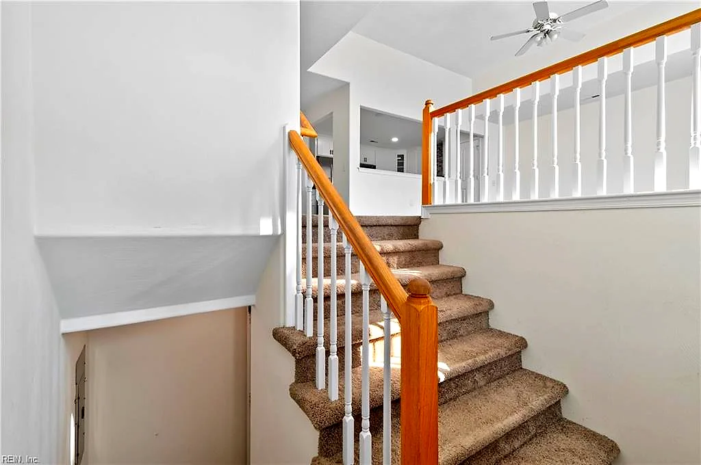 822 Point Way, Virginia Beach — photo