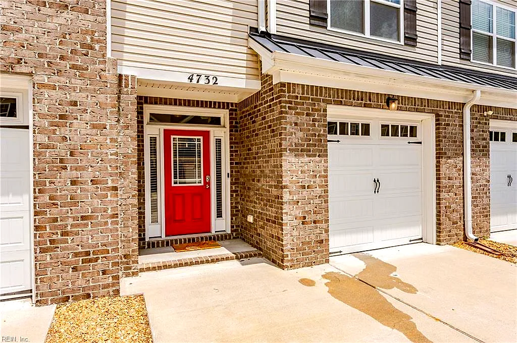 4732 Kilby DR, VIRGINIA BEACH VA 23456