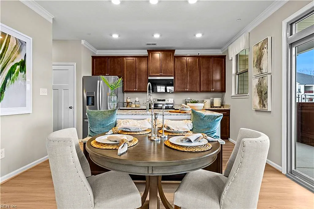 1305 Watermark Way, Hampton — photo