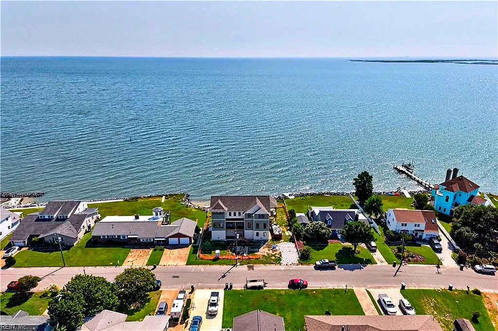 117 York Point DR, SEAFORD VA 23696