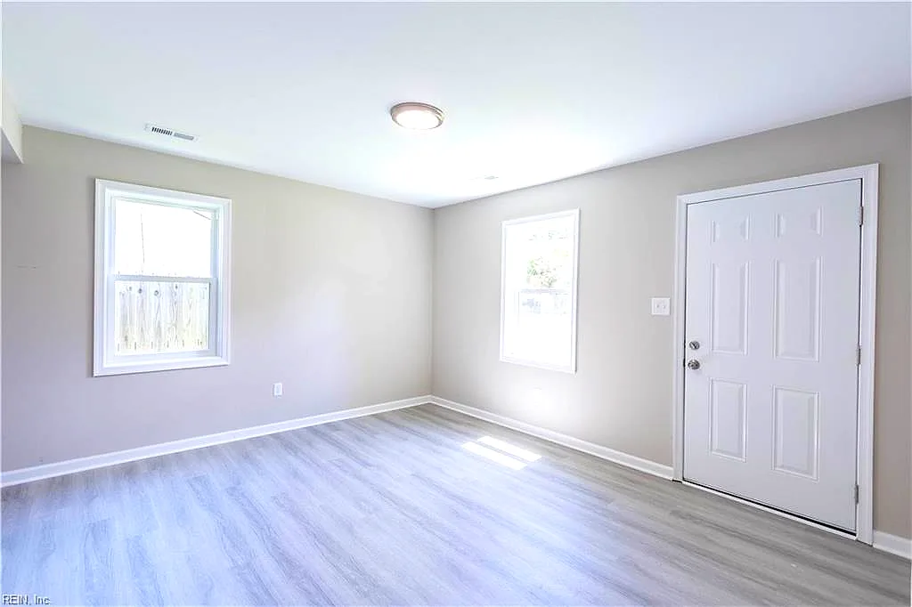 55 Phelps Cir #Cir, Hampton — photo