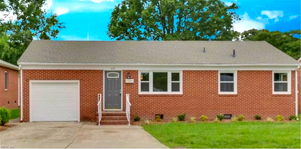 925 South AVE, NEWPORT NEWS VA 23605