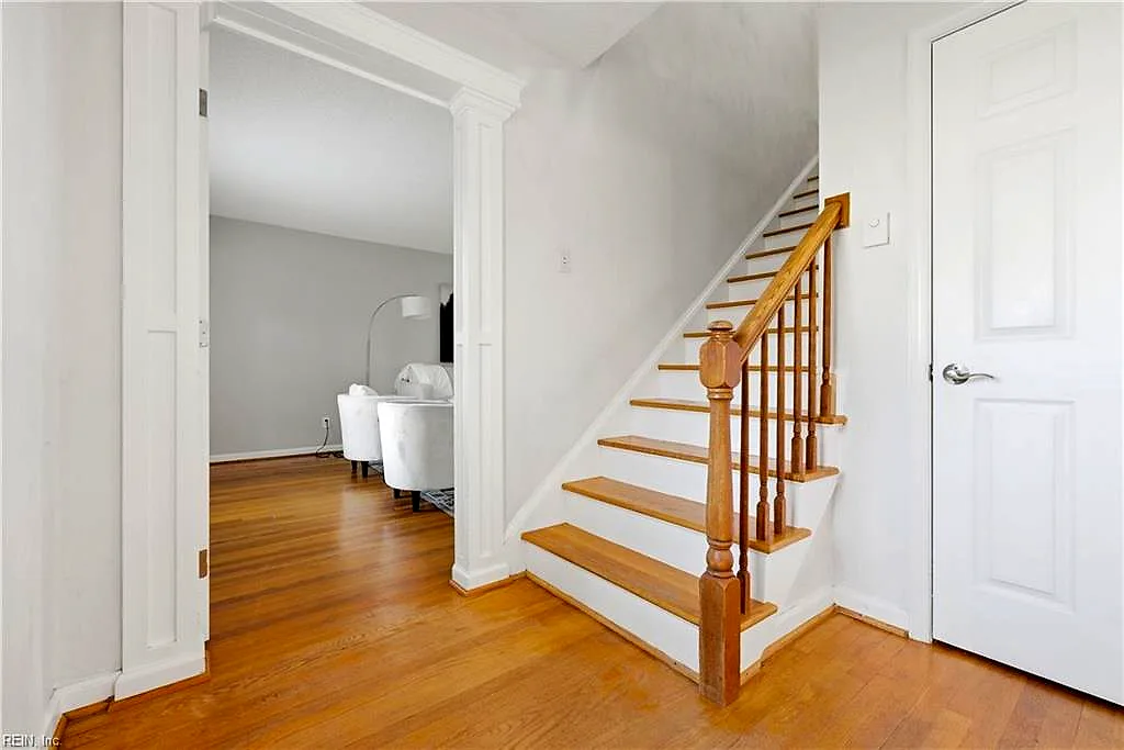 208 Great Hall Ct, Virginia Beach — photo