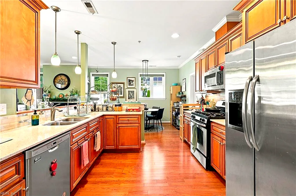 214 S 2nd St #C, Hampton — photo