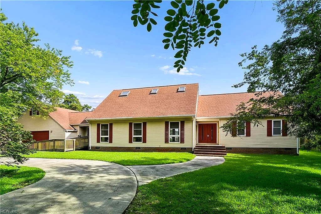 719 Poquoson AVE #B, POQUOSON VA 23662