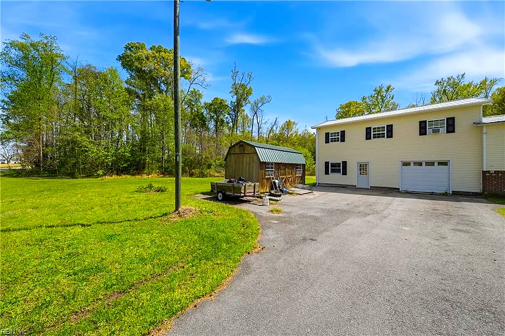 594 Drum Hill Rd, Gates — photo