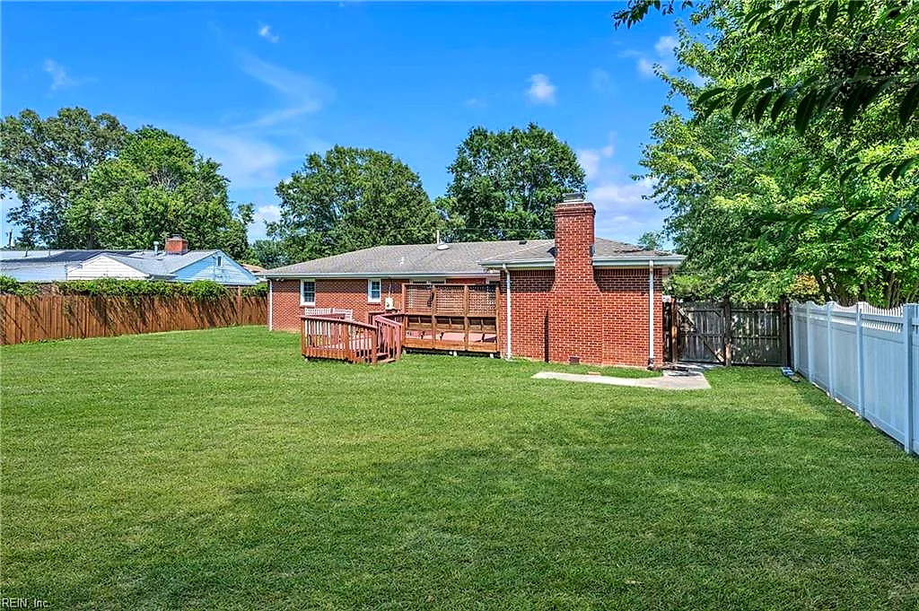 4633 Miles Standish Rd #Dr, Virginia Beach — photo