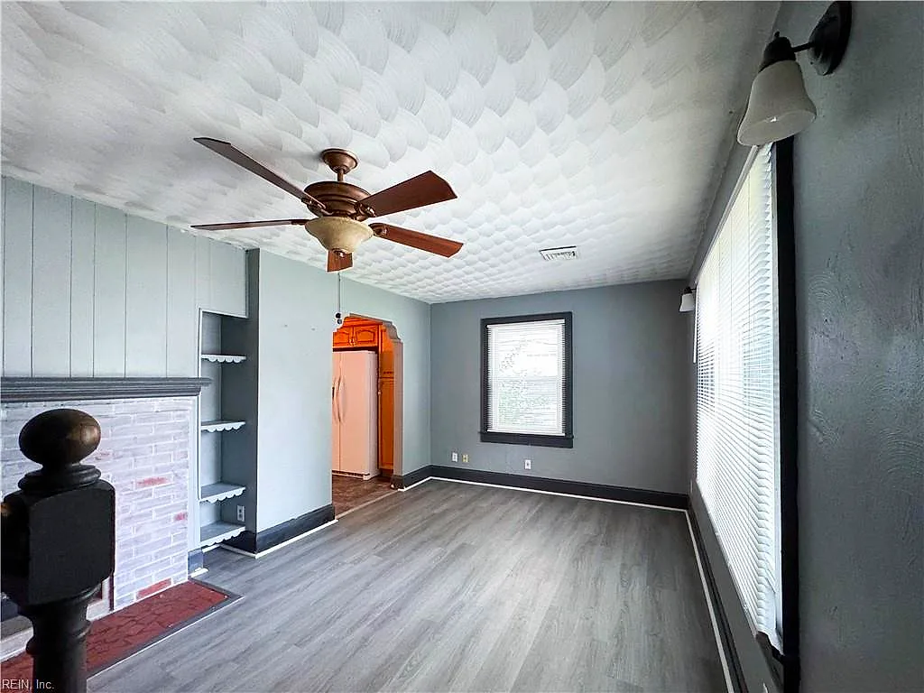 409 E Lorengo Ave, Norfolk — photo