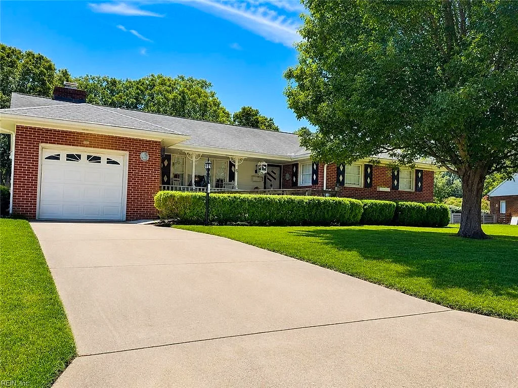 6 Belle Meade CT, NEWPORT NEWS VA 23602