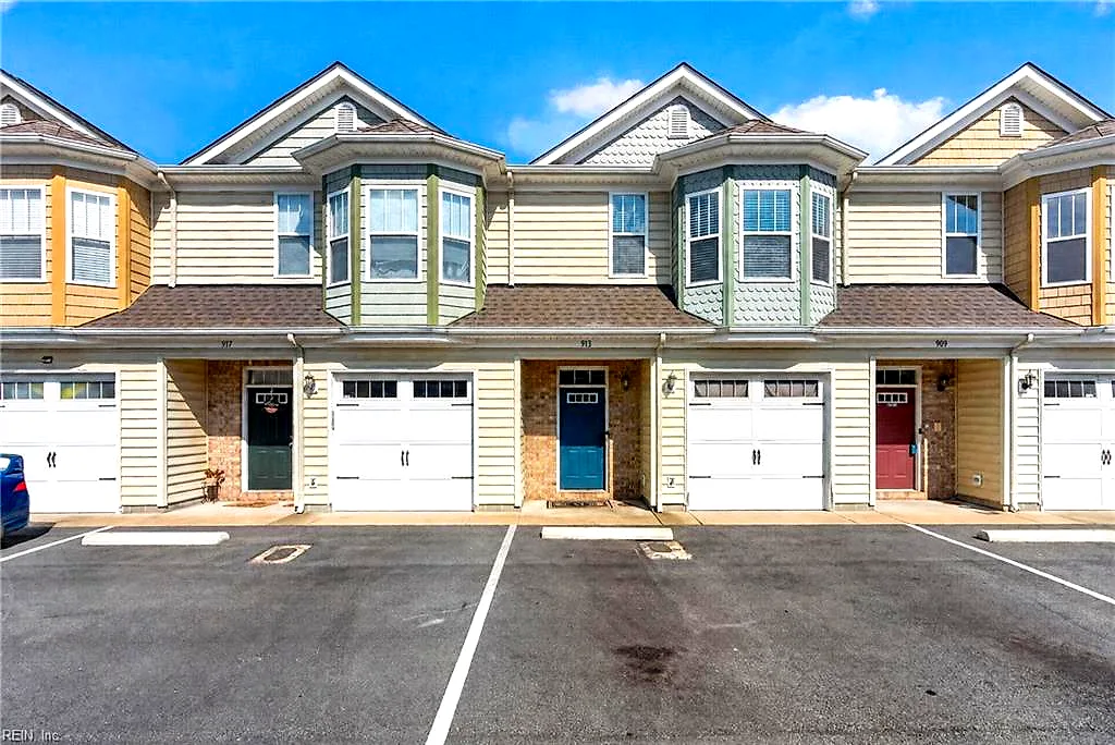 913 Deep Creek RN, CHESAPEAKE VA 23323