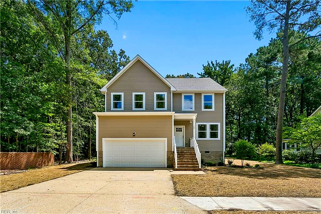 14 Riding Path, Hampton — photo