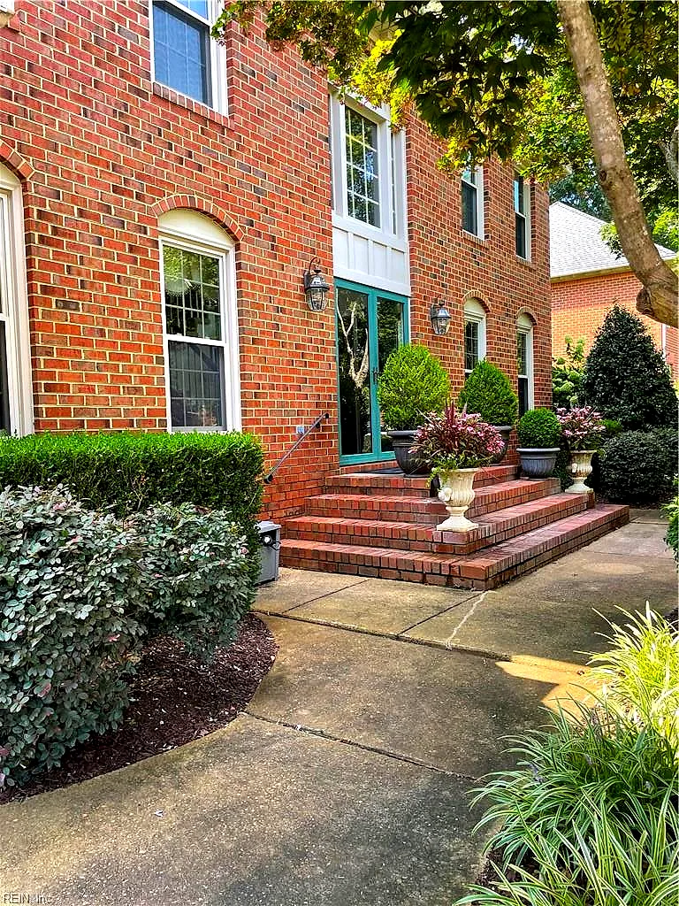 816 Forest Lakes CIR, CHESAPEAKE VA 23322