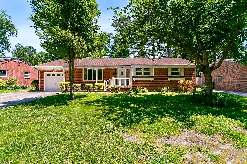 208 Longhill Rd, Williamsburg — photo