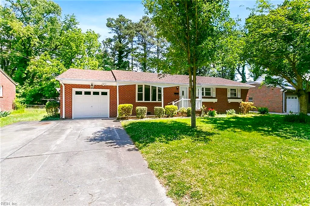 208 Longhill Rd, Williamsburg — photo