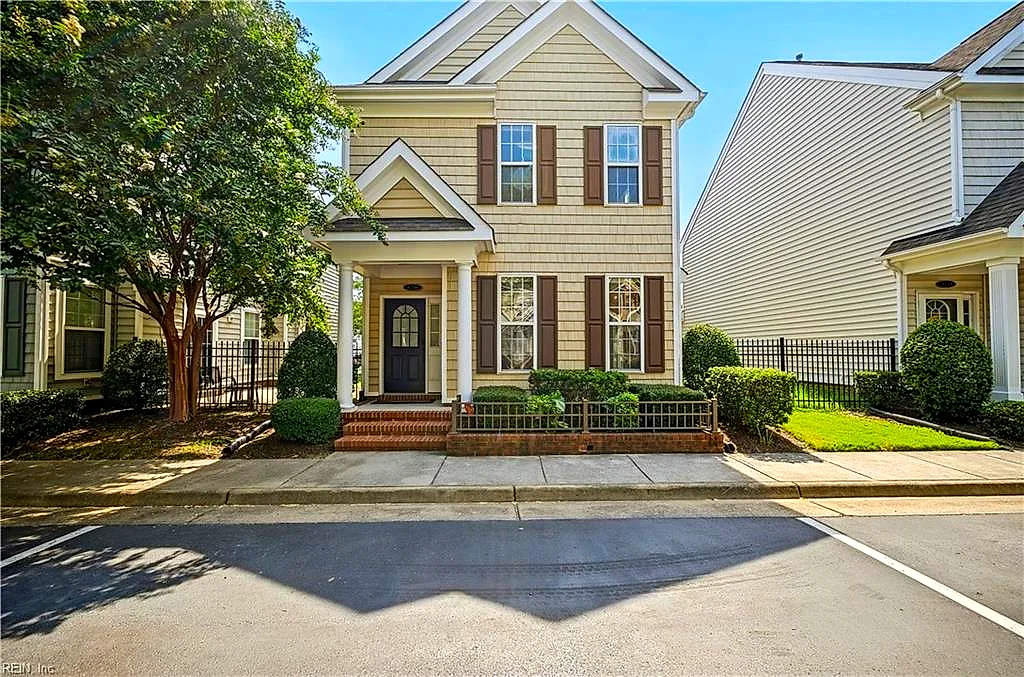 8236 Lee Hall AVE, SUFFOLK VA 23435