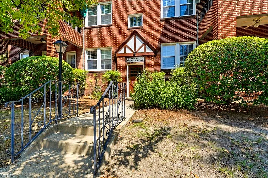 940 W Princess Anne Rd #A4, Norfolk — photo