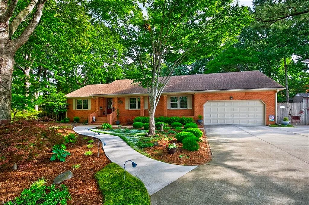 2000 Bay Breeze CT, VIRGINIA BEACH VA 23454