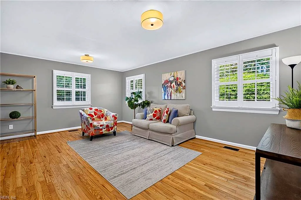 2317 Laurel Cove Dr, Virginia Beach — photo