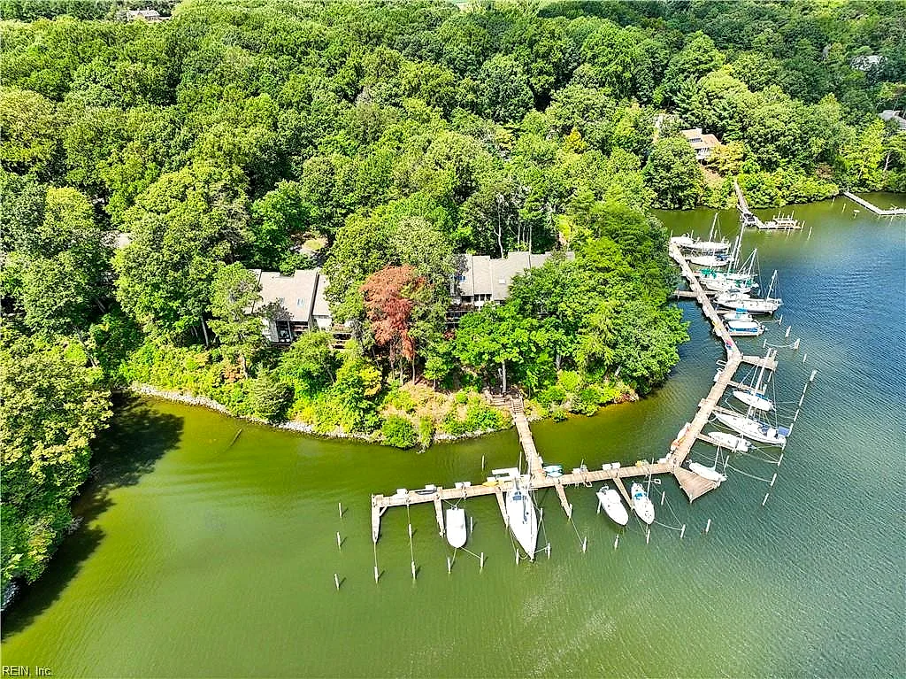 50 Villa Ridge Dr #F, Hartfield — photo