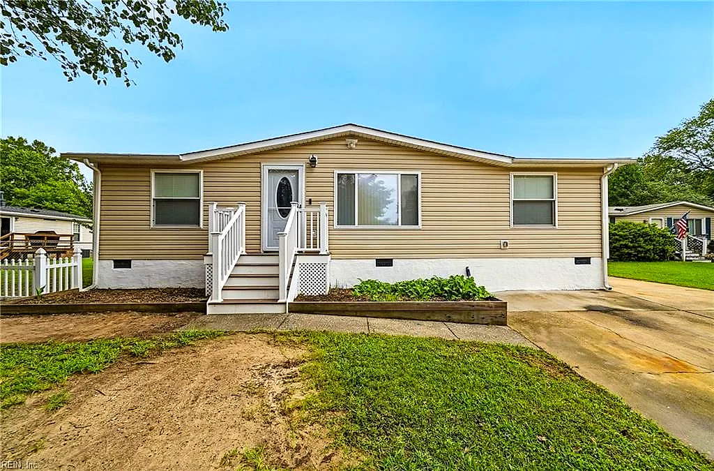103 Tall Pine CIR, YORKTOWN VA 23693