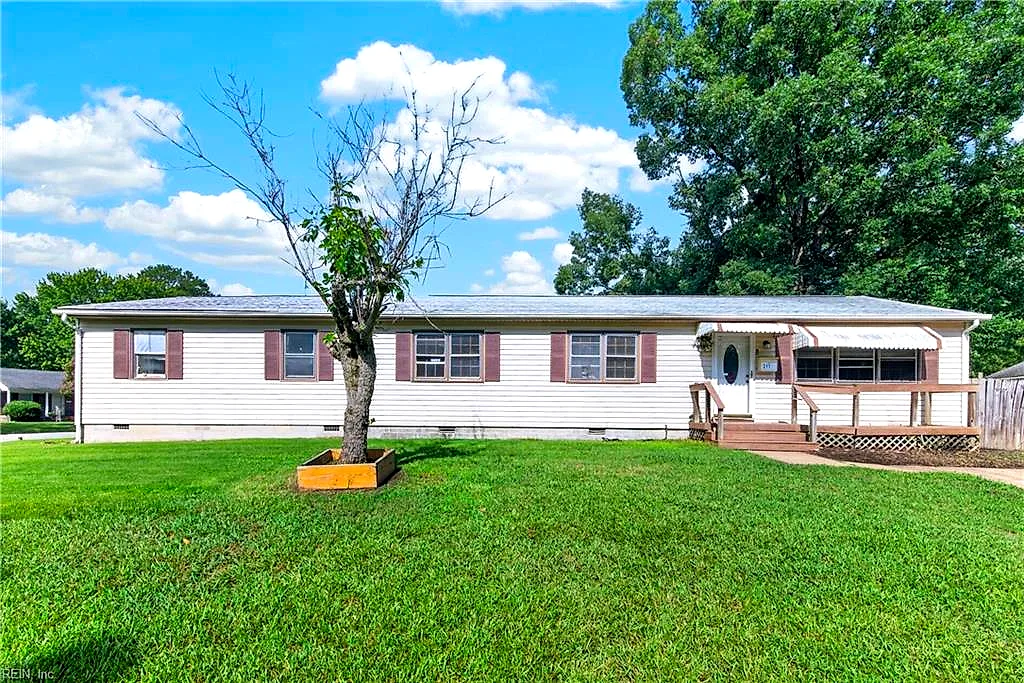 211 Mona DR, NEWPORT NEWS VA 23608