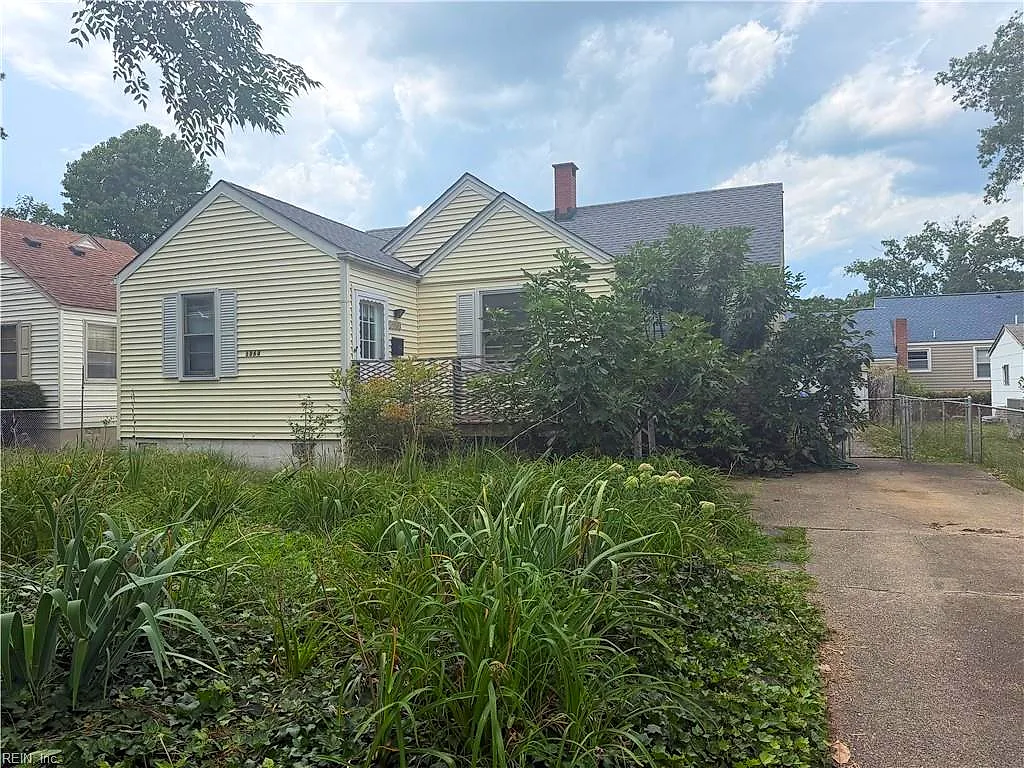 1064 Earl St, Norfolk — photo