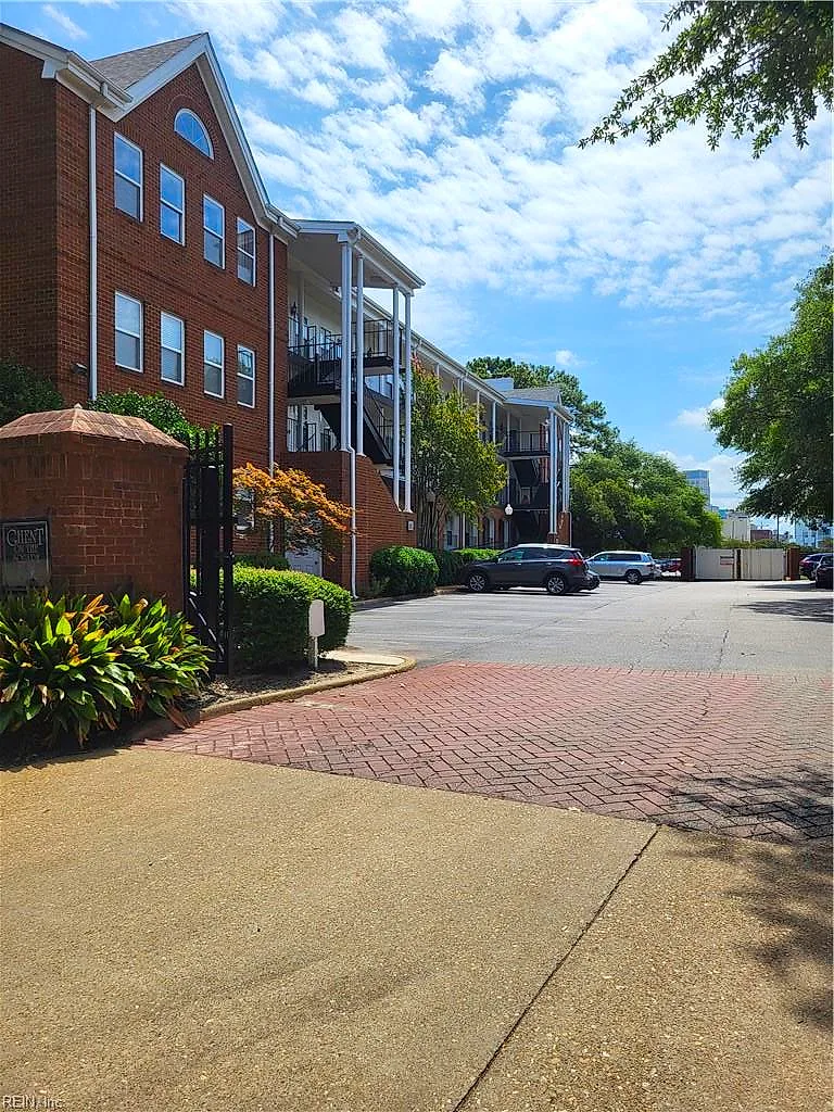 101 Westover Ave #204, Norfolk — photo