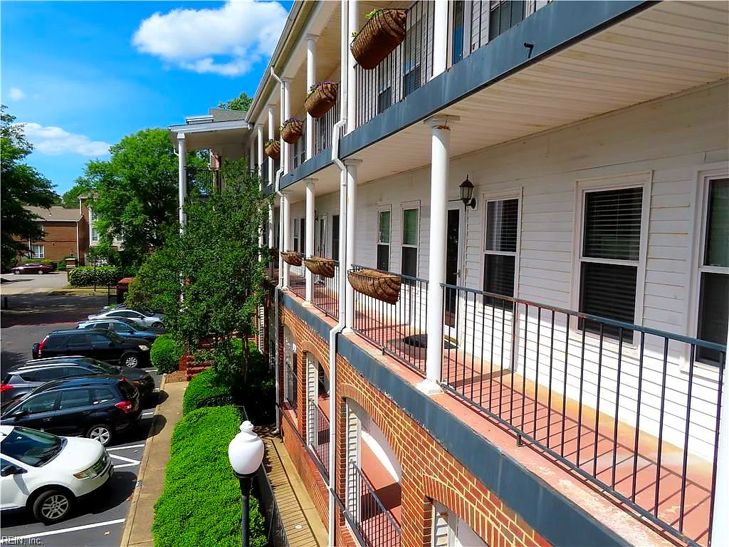 101 Westover Ave #204, Norfolk — photo