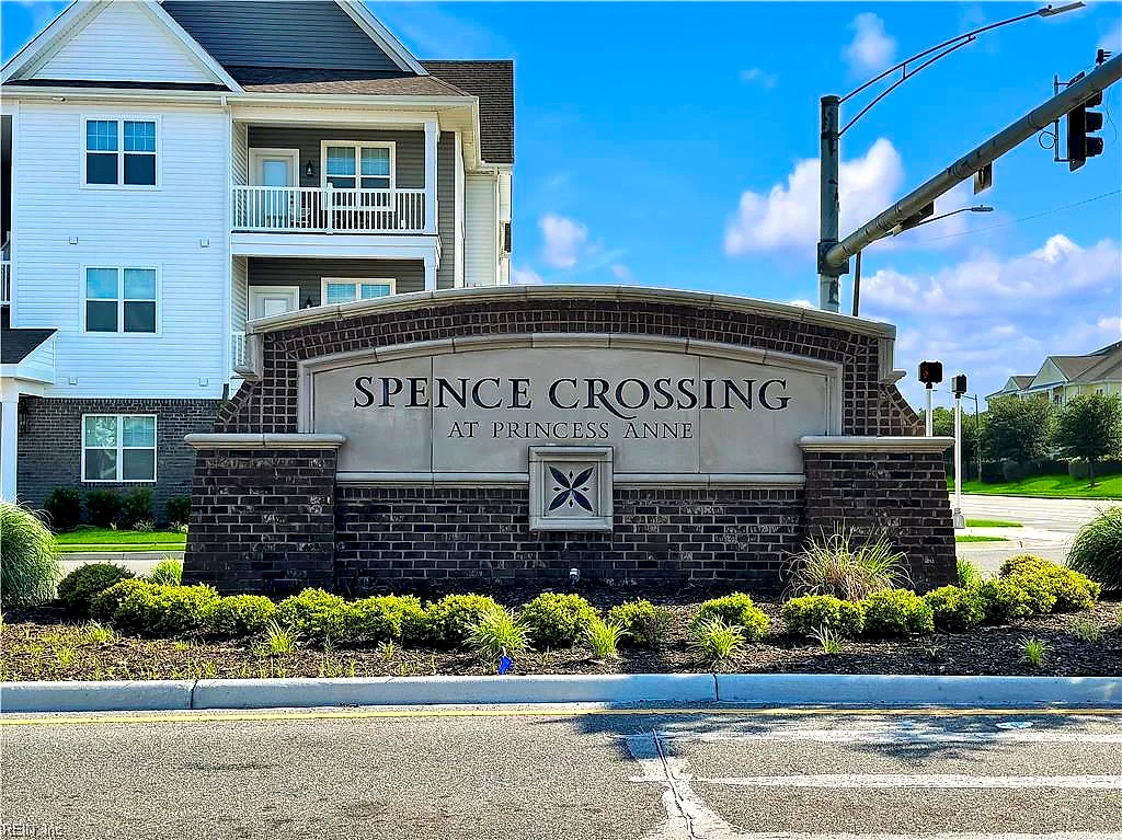 1732 Dromolin Dr #305, Virginia Beach — photo
