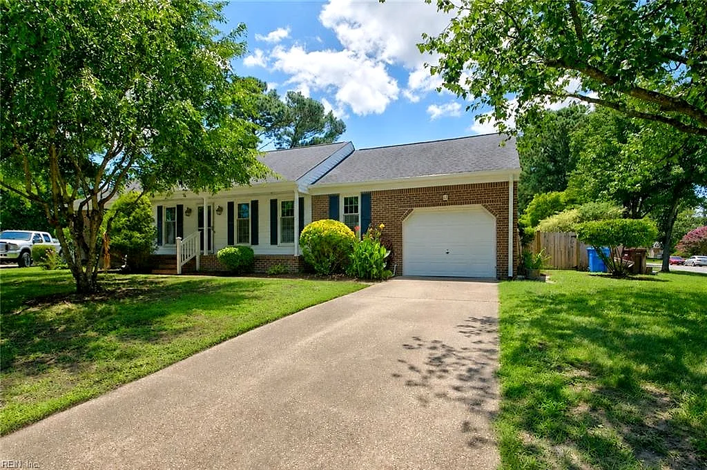403 Caravelle CT N, CHESAPEAKE VA 23322