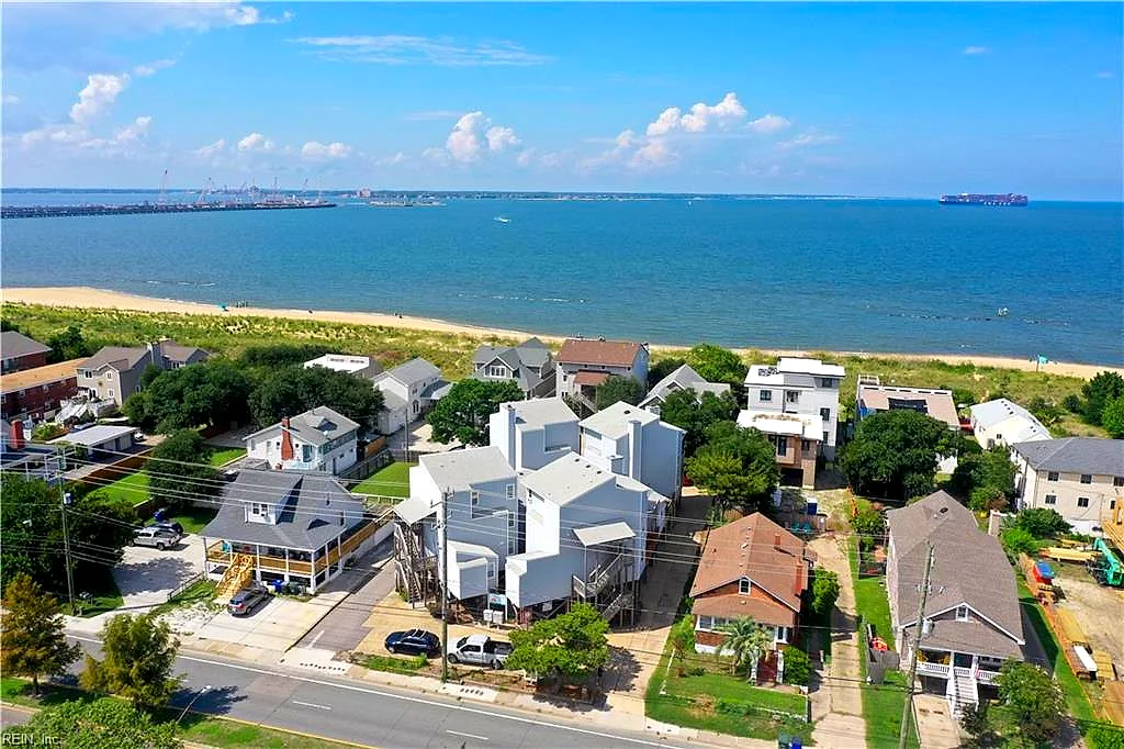 1326 W Ocean View Ave #D, Norfolk — photo