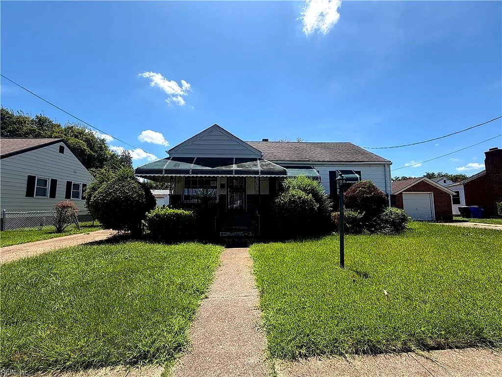 851 Widgeon RD, NORFOLK VA 23513