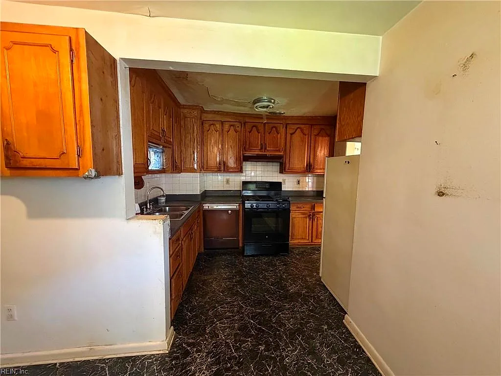 851 Widgeon Rd, Norfolk — photo