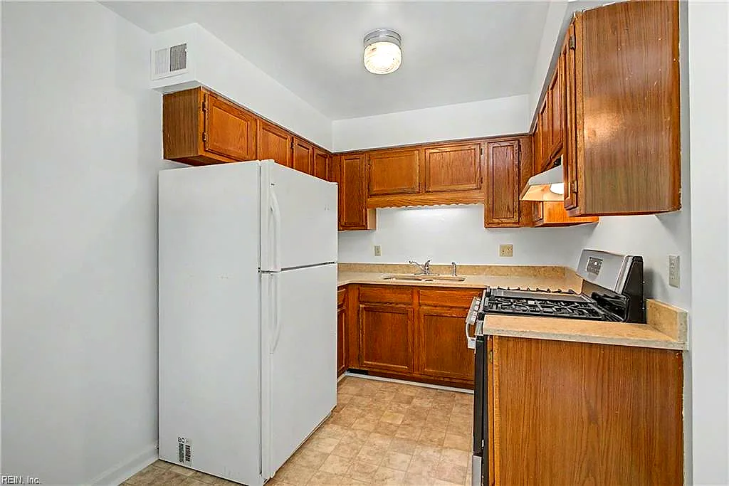 15324 Warwick Blvd #C, Newport News — photo