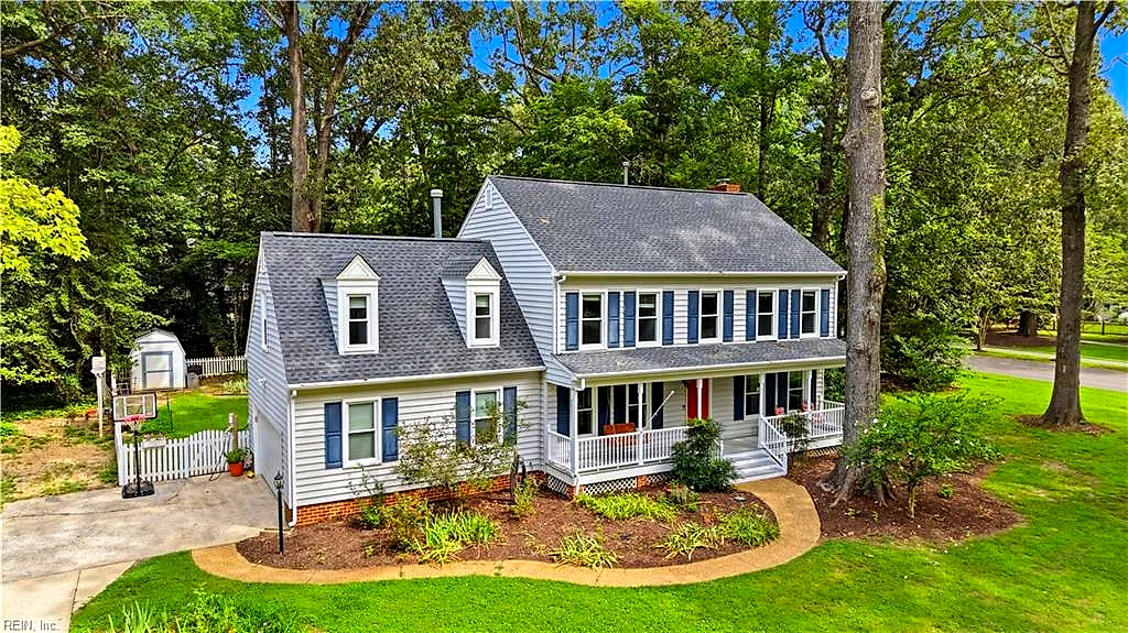 100 Spinnaker Run LN, SMITHFIELD VA 23430