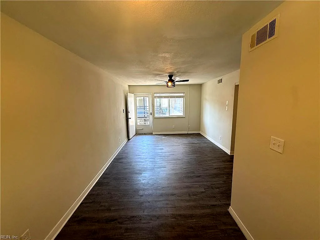 7919 Bison Ave #18, Norfolk — photo