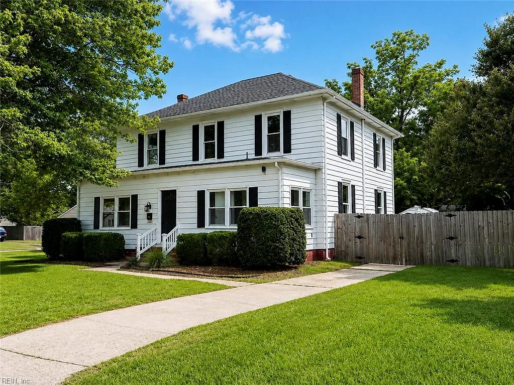 498 Romayne DR, NEWPORT NEWS VA 23602