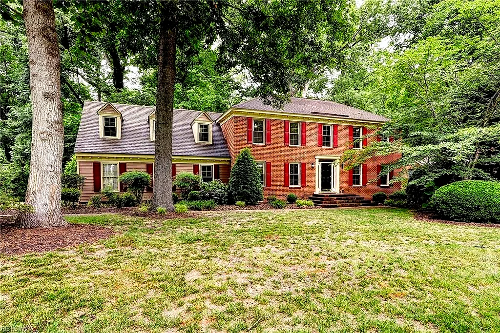 103 Osprey PT, YORKTOWN VA 23692