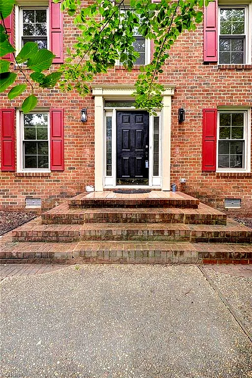 103 Osprey Pt, Yorktown — photo