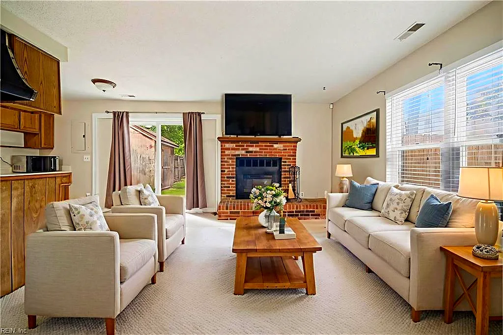 1410 Doe Ct, Virginia Beach — photo