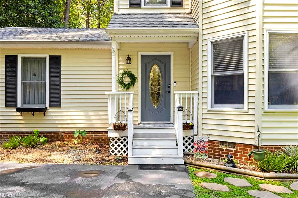 9614 Spring Branch Dr, North — photo