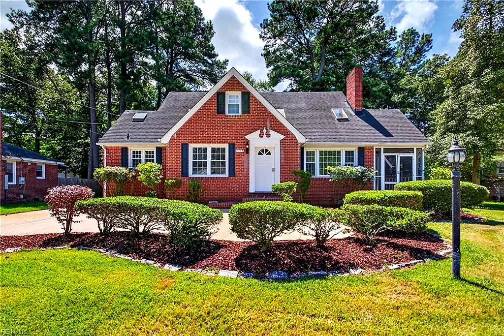 2213 Wildwood RD, CHESAPEAKE VA 23323