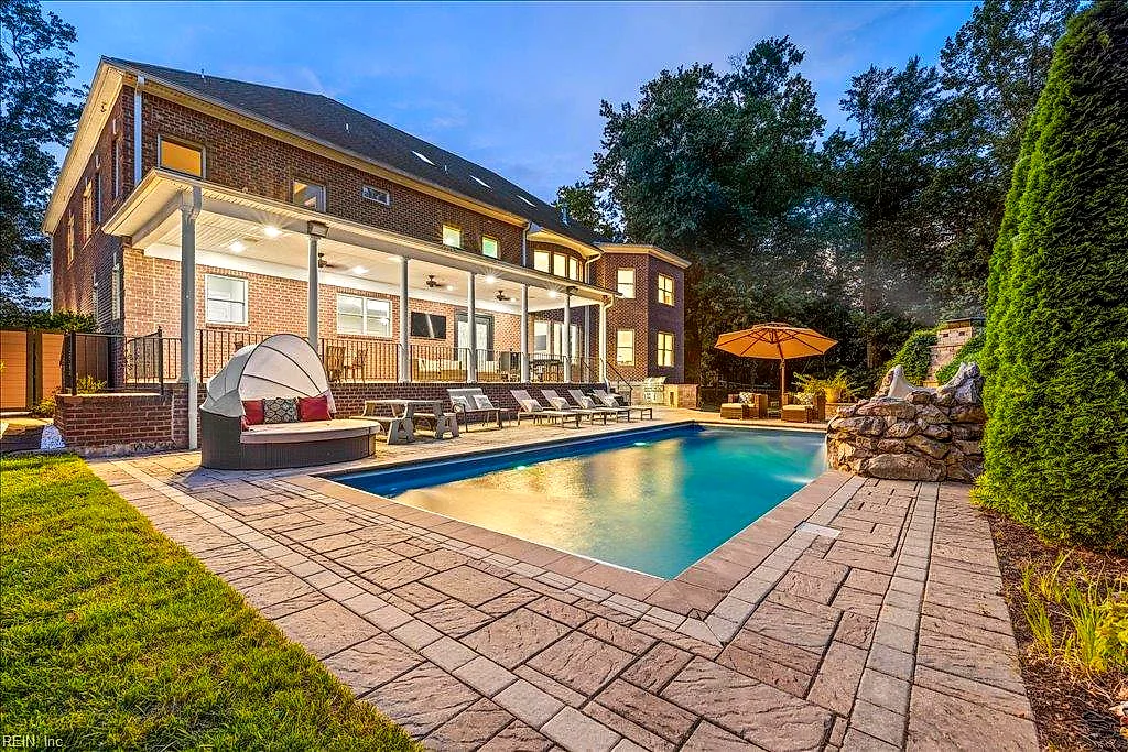 1303 Harris RD, VIRGINIA BEACH VA 23452