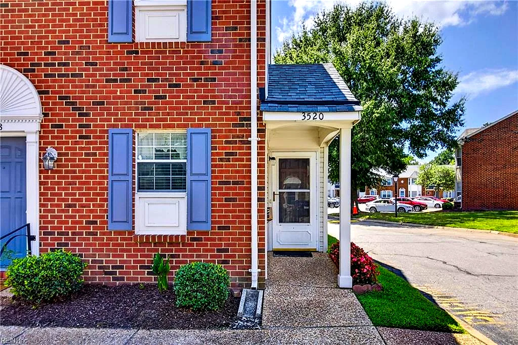 3520 Sugar Run RN, CHESAPEAKE VA 23321