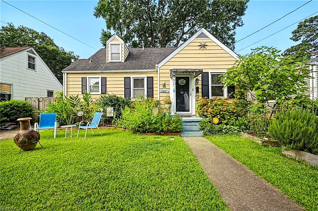 1317 Maplewood AVE, NORFOLK VA 23503